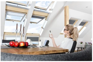 FAKRO Kyvná střešní okna Z-Wave